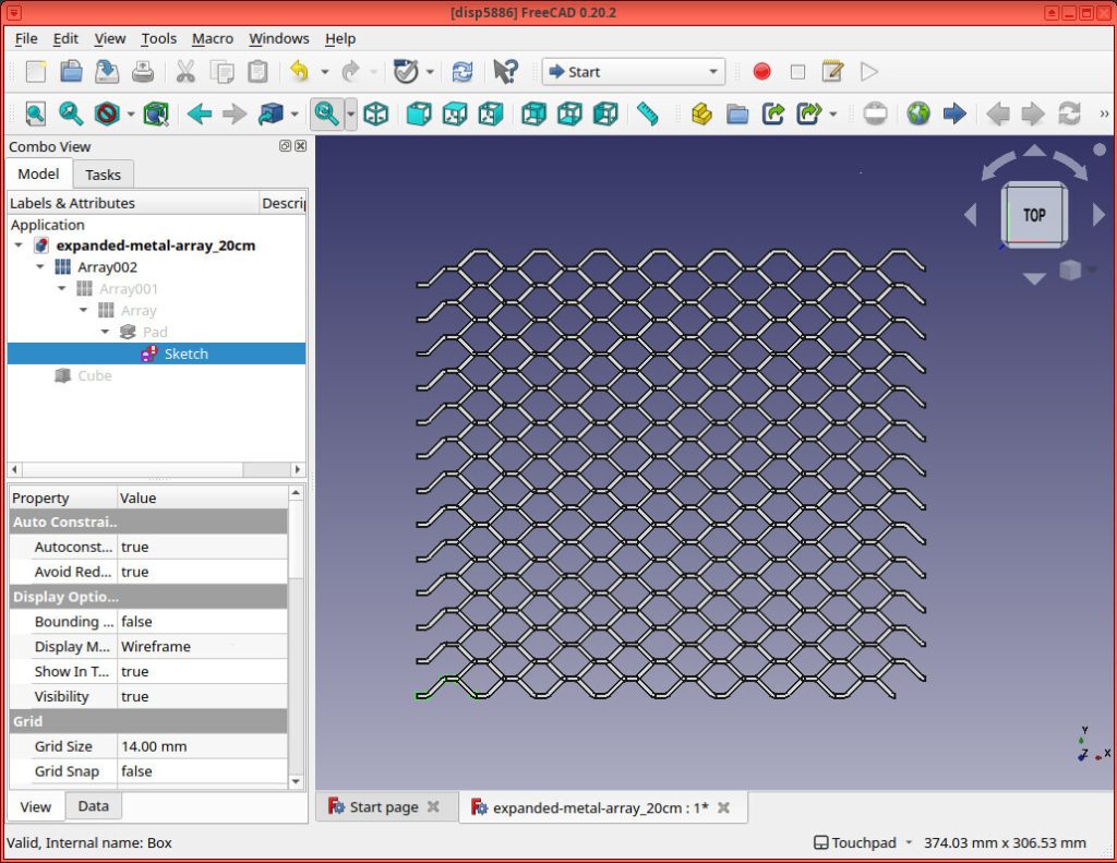 Screenshot of FreeCAD application shows an array of links that make up a full sheet of expanded metal mesh, 20 cm x 20 cm